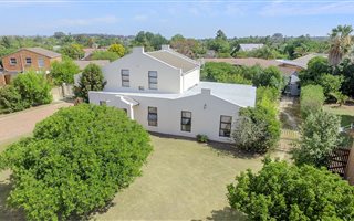 3 Bedroom House in Durbanville Central