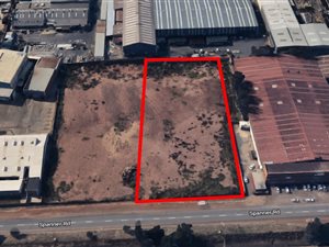 7329 m² Land available in Clayville