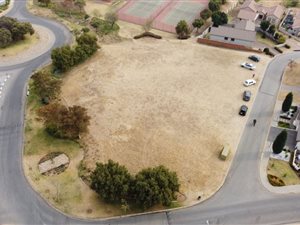2995 m² Land available in Kosmosdal