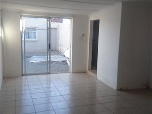 Bachelor apartment in Cradock