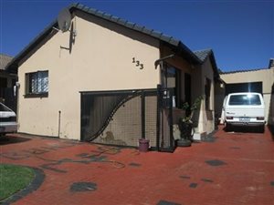 3 Bed House in Meredale