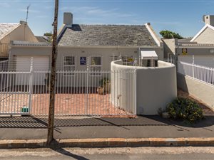 3 Bed House in Harfield Village