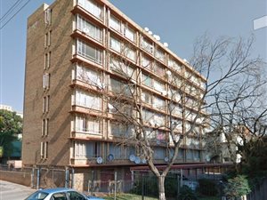 3 Bed Apartment in Sunnyside