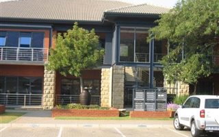135 m² Office Space in Ruimsig