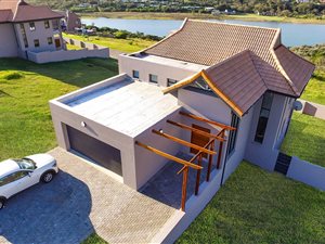 3 Bed House in Glen Gariff