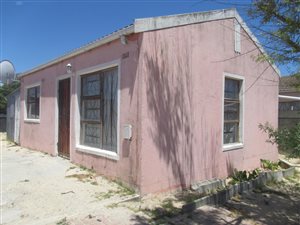 2 Bed House in Malibu Village