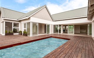 4 Bedroom House in Waterfall Country Estate