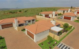 2 Bedroom Simplex in Thatchfield