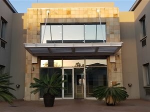 350 m² Office Space in Greenstone Hill