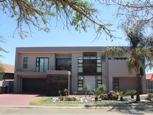 5 Bed House in Bushwillow Park Estate