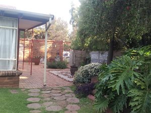3 Bed House in Edelweiss
