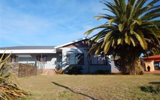 9 Bedroom House in Hartenbos