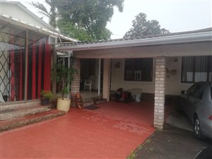 4 Bed House in Hillary