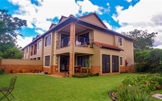 2 Bedroom Apartment in Clifton Hill Estate