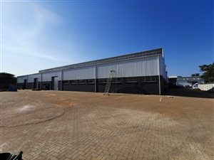 420 m² Commercial space in Glen Anil
