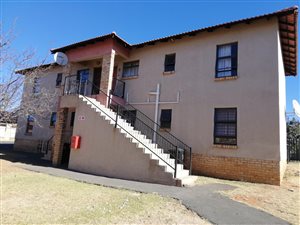 2 Bed Townhouse in Grobler Park