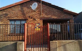 3 Bedroom House in Ratanda