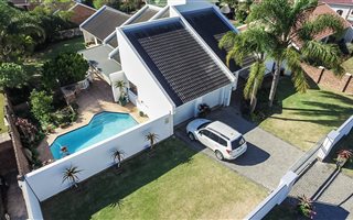 4 Bedroom House in Bonza Bay