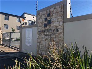2 Bed Apartment in Burgundy Estate