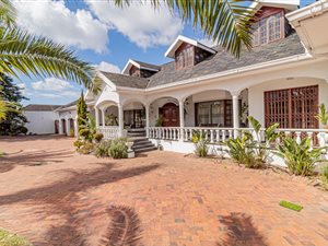 6 Bed House in Belthorn Estate