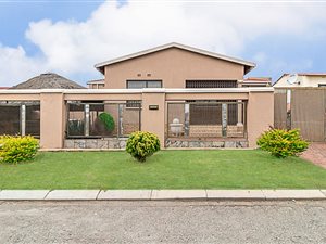 3 Bed House in Soweto Central