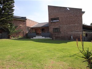 5 Bed House in Loerie Park
