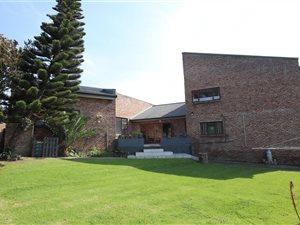 5 Bed House in Loerie Park