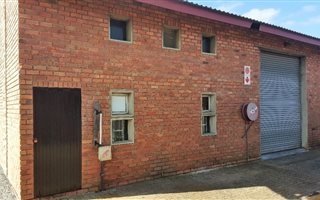 Commercial space in Alton