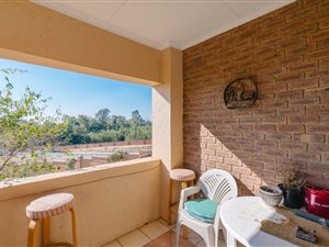 2 Bed Apartment in Mooikloof Ridge