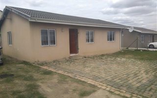 3 Bedroom House in Greenbury