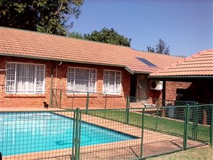 3 Bed Townhouse in Weavind Park