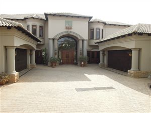 4 Bed House in Midfield Estate