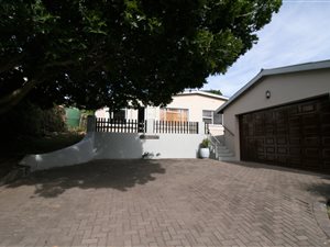 4 Bed House in Kenton-on-Sea