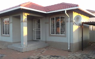 3 Bedroom House in Cosmo City
