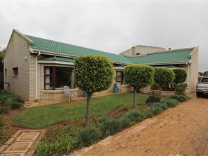 4 Bed House in Kabeljous