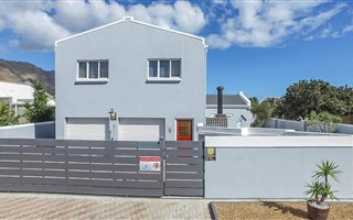 4 Bedroom House in Anchorage Park