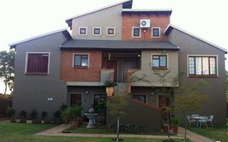 2 Bedroom Cluster in Waterval East