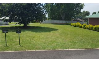 512 m² Land available in Lincoln Meade