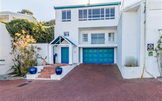 4 Bedroom House in Newlands
