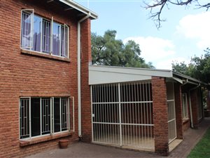 2.9 ha Farm in Zandfontein AH