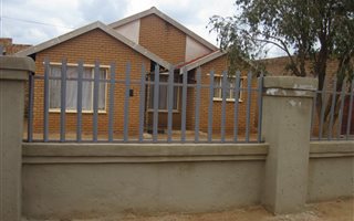 3 Bedroom House in Jouberton