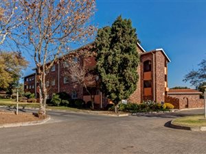 3 Bed Flat in Sunninghill