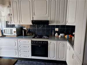 4 Bed House in Flora Park