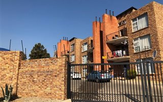 2 Bedroom Apartment in Halfway House