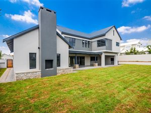 4 Bed House in Hazeldean (Silverlakes Surroundings)