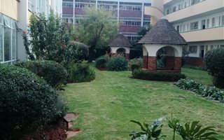 1 Bedroom Apartment in Parktown