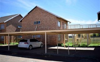 2 Bedroom Flat in Blomanda