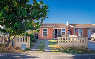 2 Bedroom House in Ruyterwacht