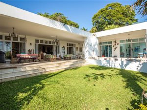 3 Bed House in Manor Gardens