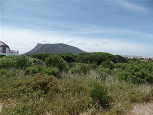 817 m² Land available in Klipfonteyn